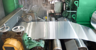 Transformar una lamina de aluminio en rollo