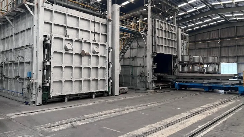 Hornos de recocido por lotes en la nave